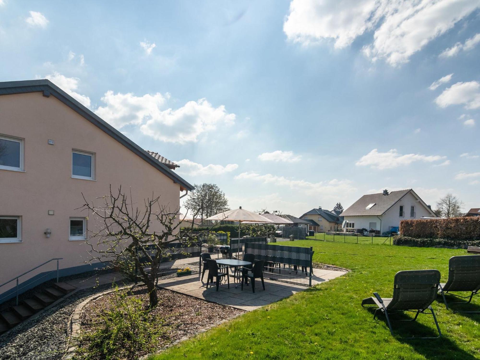 Lovely Modern Apartment With Private Terrace Ellscheid 외부 사진