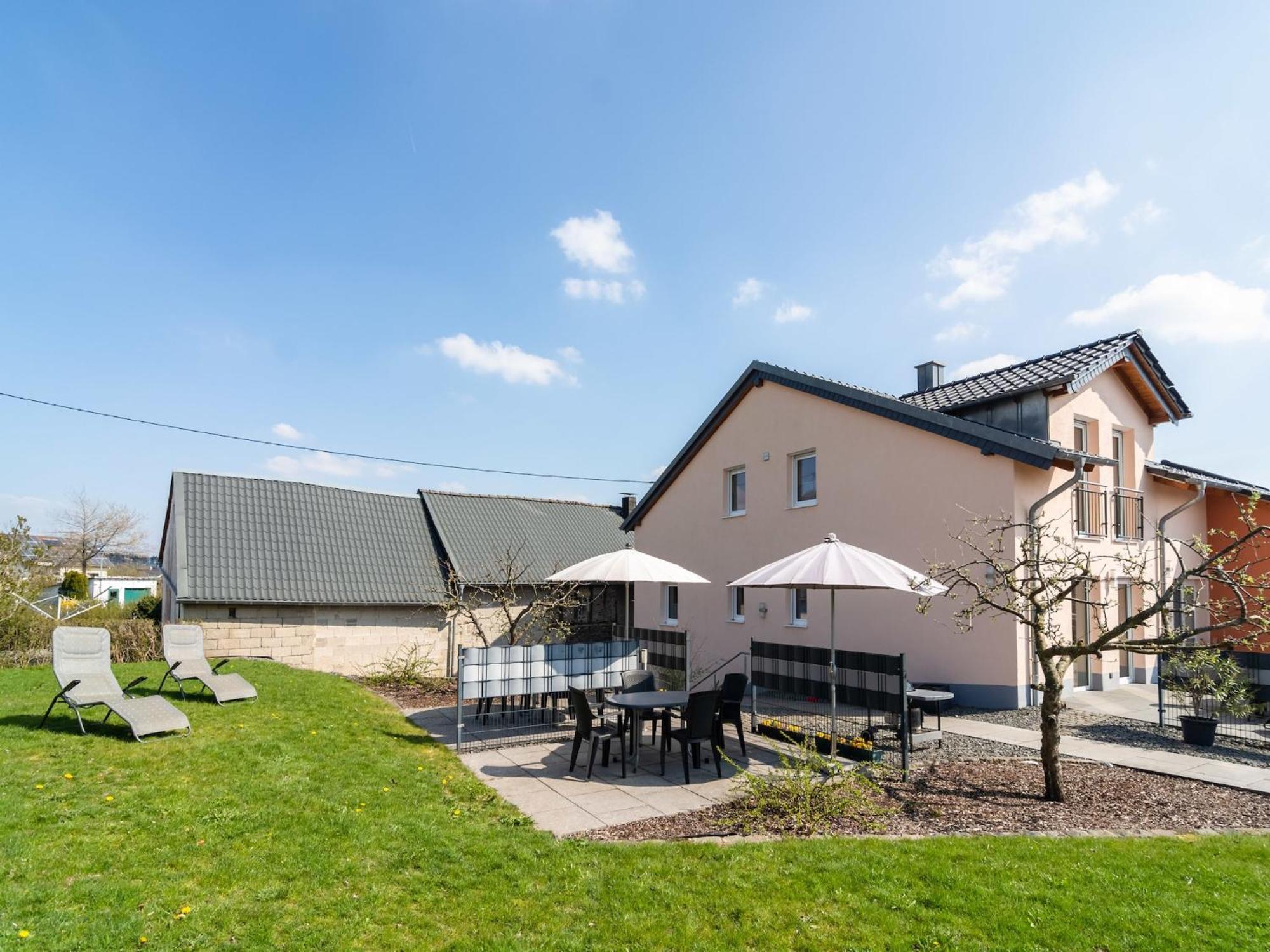 Lovely Modern Apartment With Private Terrace Ellscheid 외부 사진